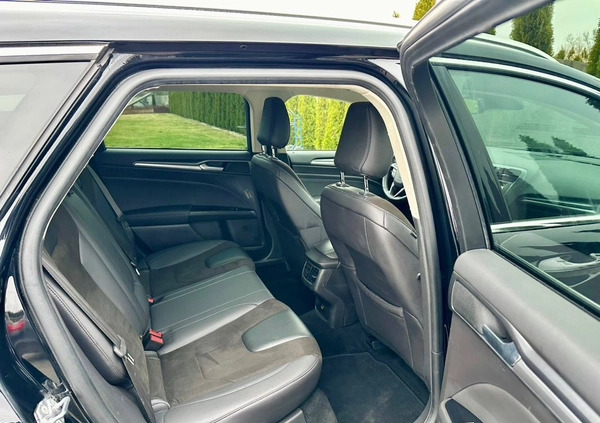 Ford Mondeo cena 52900 przebieg: 247650, rok produkcji 2018 z Nieszawa małe 407